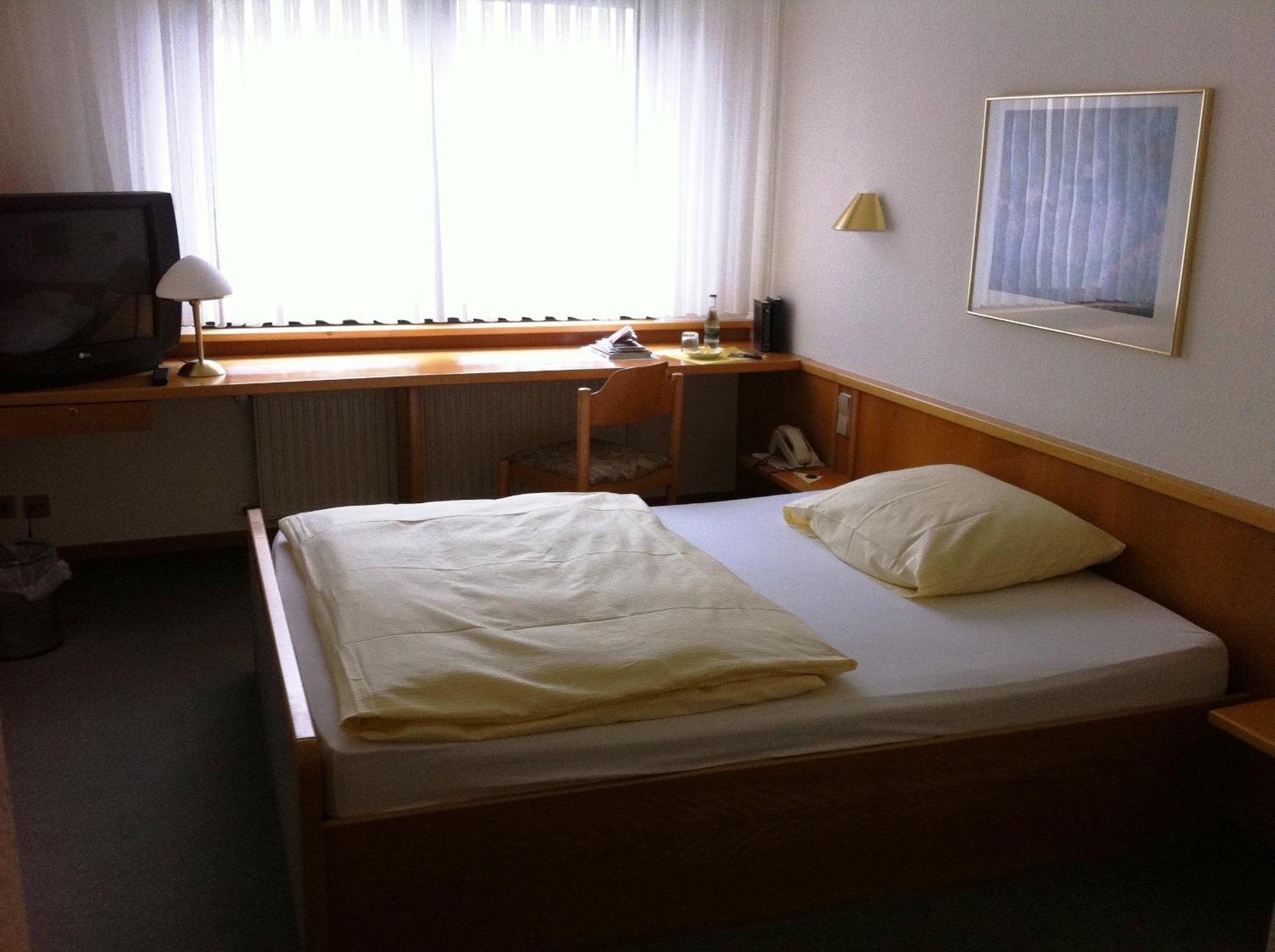 Hotel Pfaelzer Hof, Zum Schokoladengiesser Rodalben Bilik gambar